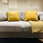 Colorful Apartments L